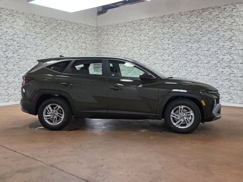 New 2026 Hyundai Tucson SE image 9