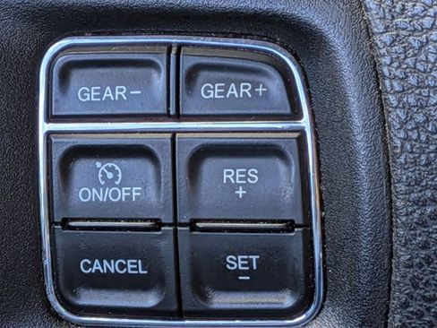 Used 2016 RAM 1500 Classic SLT image 6