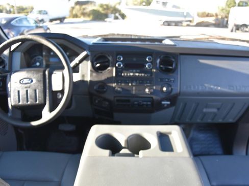 Used 2016 Ford F250 XL w/ Power Equipment Group image 12