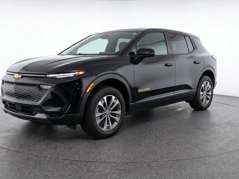 Used 2025 Chevrolet Equinox LT FWD image 3