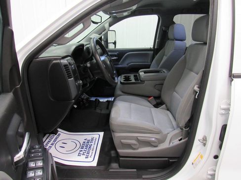 Used 2019 Chevrolet Silverado 2500 W/T image 33