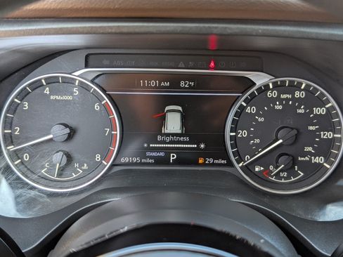 Used 2022 Nissan Rogue SV FWD image 19