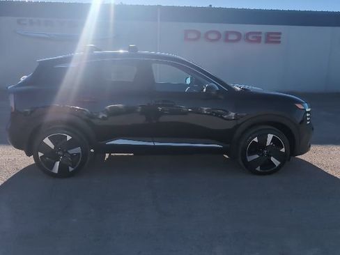 New 2026 Nissan Kicks SR w/ Cold Weather Package image 31