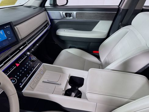 Used 2025 Hyundai Santa Fe Limited image 25