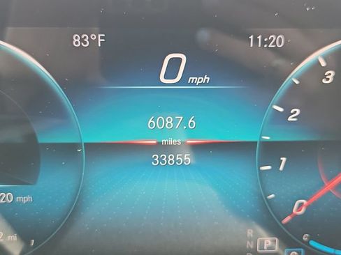 Used 2021 Mercedes-Benz GLB 250 image 23