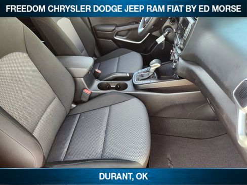 Used 2025 Kia Soul LX w/ LX Technology Package image 11