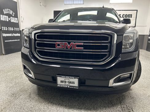 Used 2020 GMC Yukon XL SLT image 2
