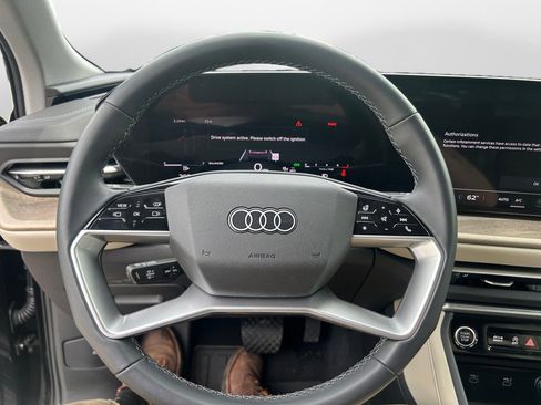 Used 2025 Audi Q5 Premium Plus w/ Premium Plus AWD/4WD image 10