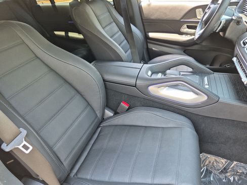 Certified 2024 Mercedes-Benz GLS 450 4MATIC image 33