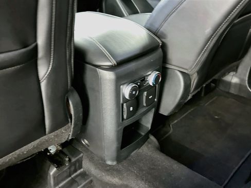 Used 2021 Ford Explorer XLT w/ Equipment Group 202A AWD/4WD image 28