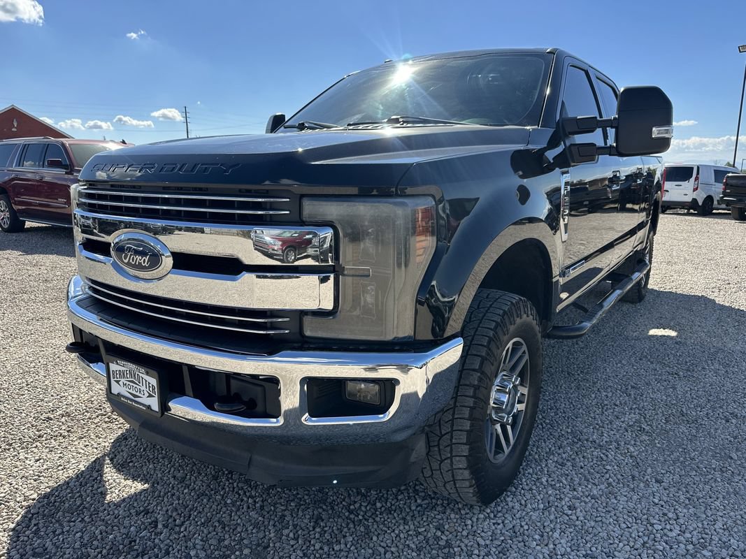 Used 2018 Ford F250 Lariat w/ Lariat Value Package AWD/4WD image 4