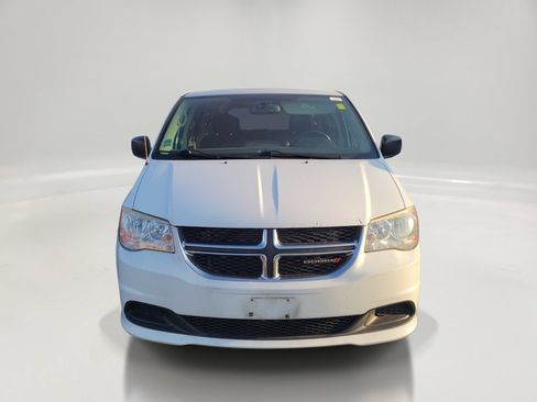 Used 2013 Dodge Grand Caravan SE FWD image 2
