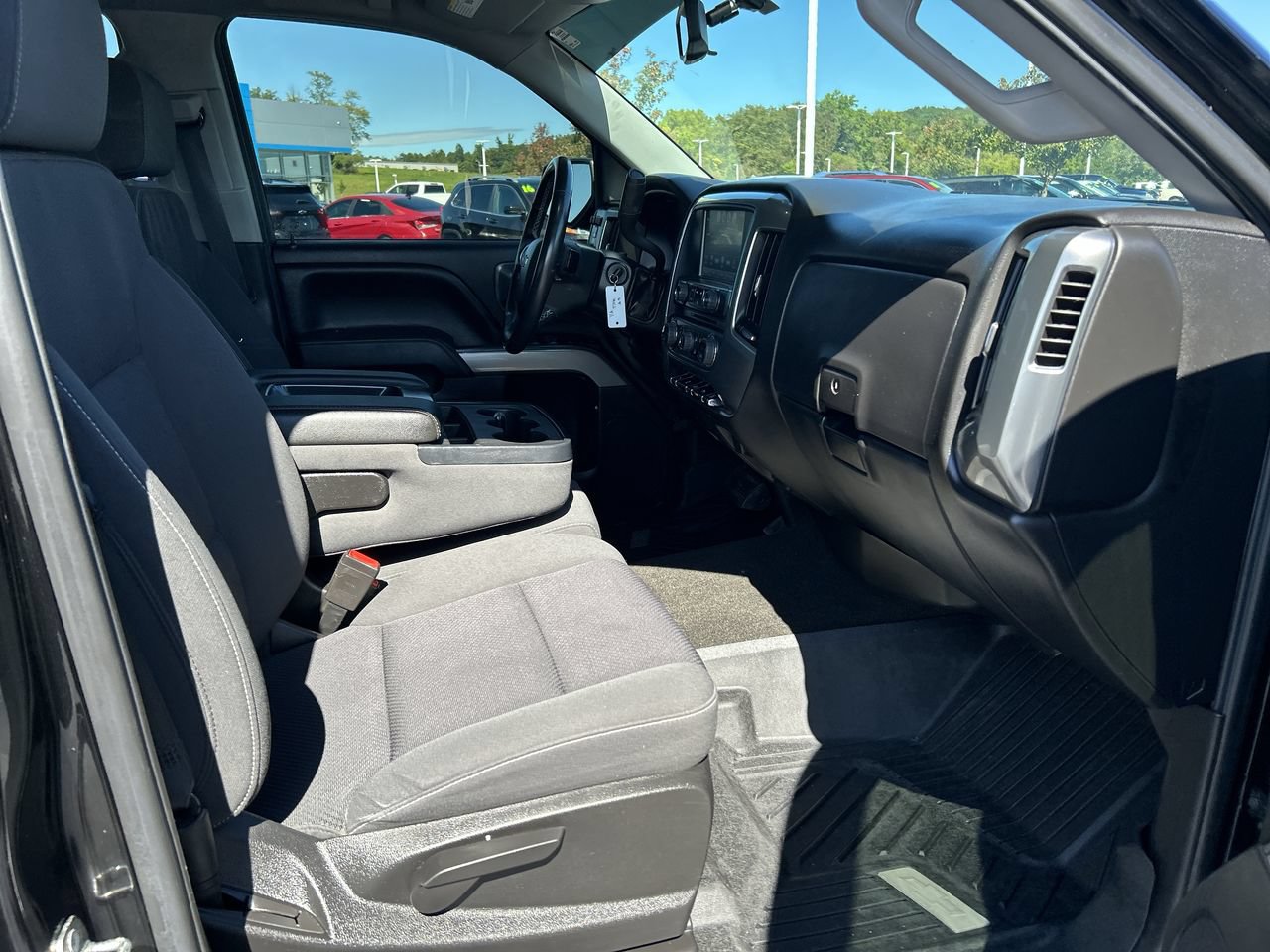 Used 2018 Chevrolet Silverado 1500 LT w/ All Star Edition AWD/4WD image 15