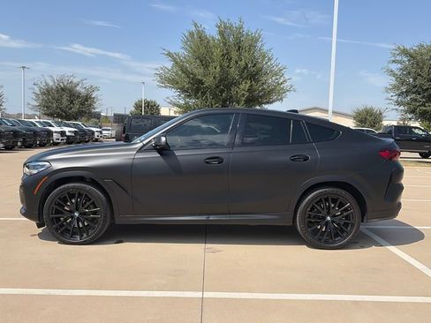 Used 2022 BMW X6 xDrive40i w/ M Sport Package AWD/4WD image 4
