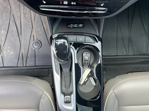 Used 2025 Buick Envista Avenir FWD image 22