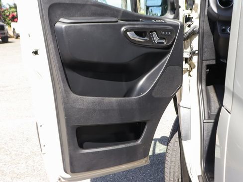 Used 2023 Mercedes-Benz Sprinter 2500 image 20