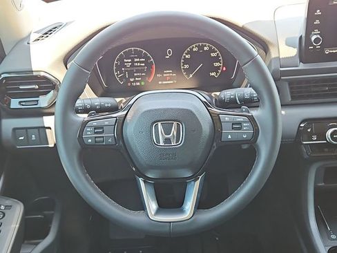 Used 2025 Honda Pilot Touring image 27