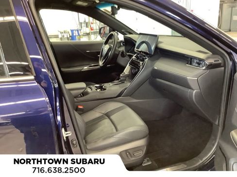 Used 2023 Toyota Venza Limited AWD/4WD image 13