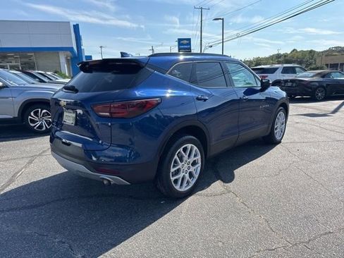 Used 2023 Chevrolet Blazer LT AWD/4WD image 8