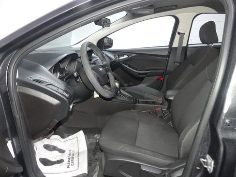 Used 2017 Ford Focus SE image 20