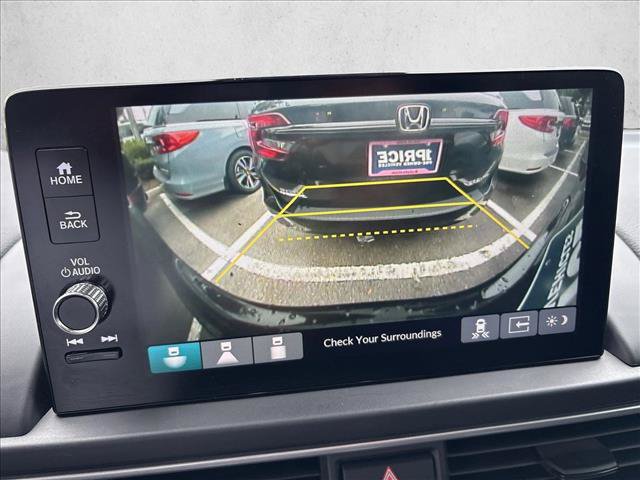 Used 2025 Honda Pilot EX-L image 16