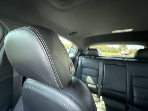 Used 2017 Chevrolet Cruze Premier FWD image 10