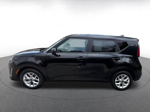 Used 2025 Kia Soul LX w/ LX Technology Package image 9