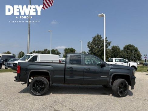 Used 2017 GMC Sierra 1500 SLE w/ Elevation Edition AWD/4WD image 9