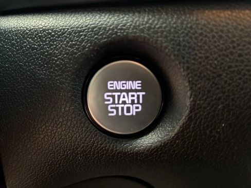 Used 2025 Kia Sorento S FWD image 18