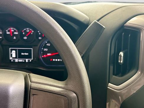 Used 2019 Chevrolet Silverado 1500 Custom w/ Custom Value Package AWD/4WD image 17