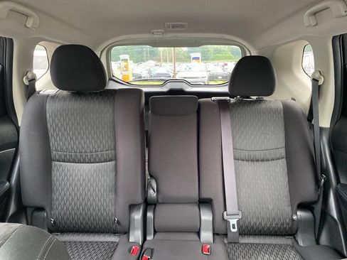 Used 2020 Nissan Rogue SV AWD/4WD image 15