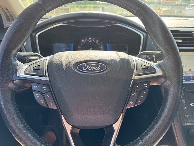 Used 2020 Ford Fusion Titanium FWD image 19