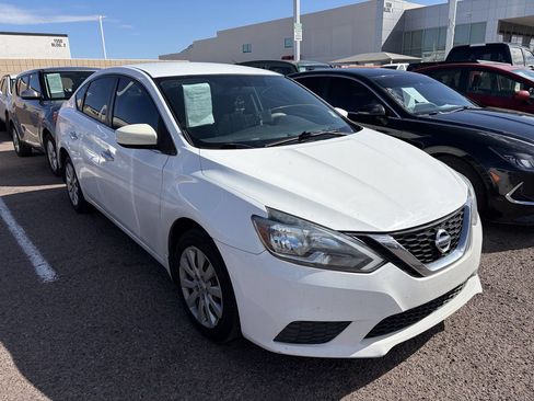 Used 2017 Nissan Sentra SV FWD image 2