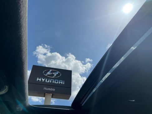 Used 2025 Hyundai Elantra SEL FWD image 20