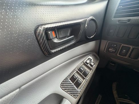 Used 2010 Toyota Tacoma 4x4 Double Cab w/ SR5 Pkg #2 image 18