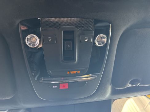 Used 2025 Kia Sorento SX Prestige image 35