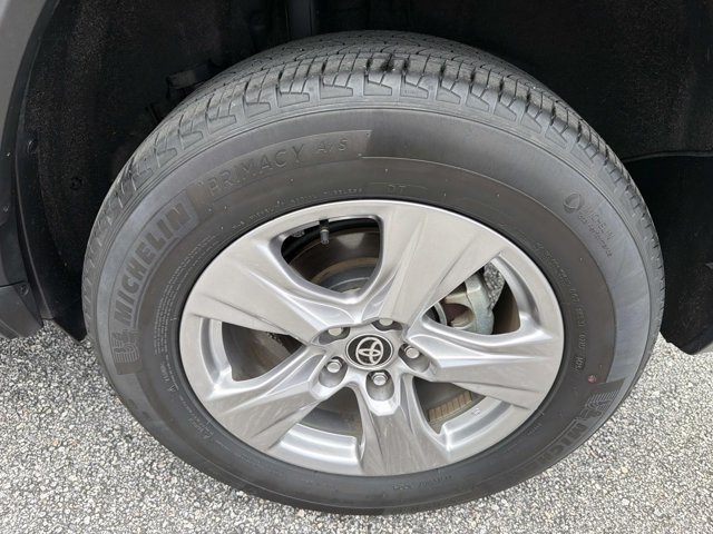 Certified 2025 Toyota RAV4 XLE AWD/4WD image 31