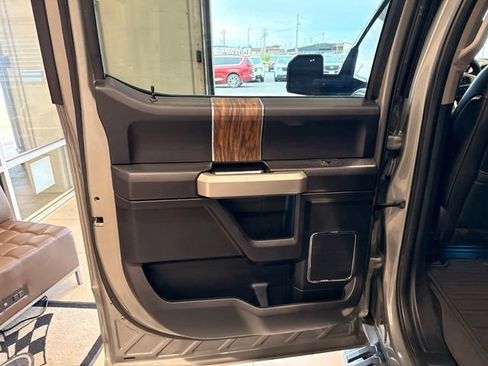 Used 2020 Ford F150 Lariat w/ Equipment Group 502A Luxury AWD/4WD image 16