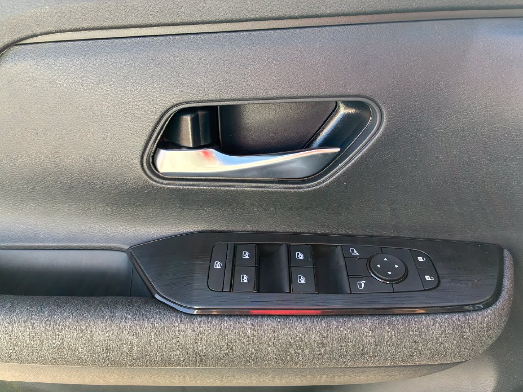 New 2026 Nissan Kicks SV w/ SV Premium Package FWD image 20