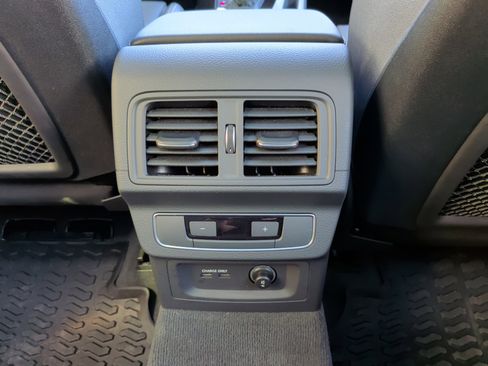 Used 2024 Audi Q5 2.0T Premium image 43