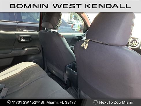 Used 2017 Toyota Tacoma SR image 8