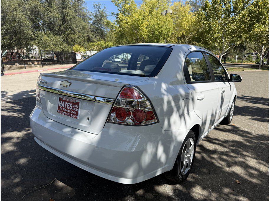 Used 2011 Chevrolet Aveo LT w/ Power and Convenience Package FWD image 5