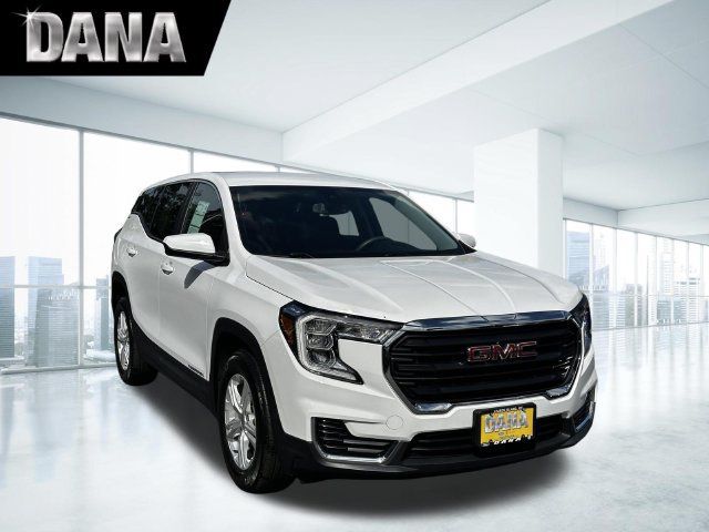 Used 2024 GMC Terrain SLE FWD image 1