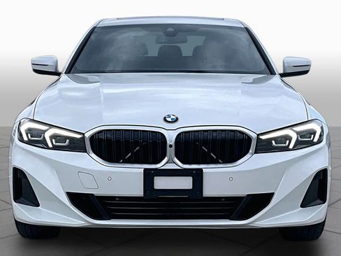 Used 2025 BMW 330i Sedan w/ M Sport Package RWD image 3