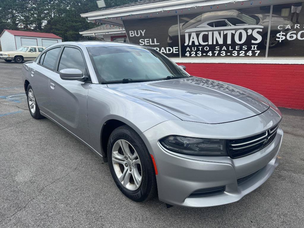 Used 2016 Dodge Charger SE RWD image 1