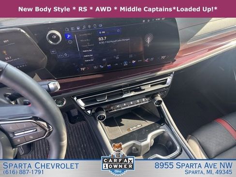 Used 2024 Chevrolet Traverse RS AWD/4WD image 23