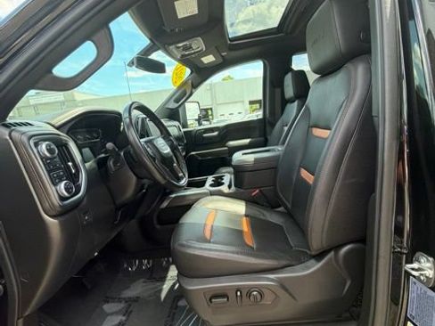 Used 2021 GMC Sierra 2500 AT4 w/ AT4 Preferred Package AWD/4WD image 9