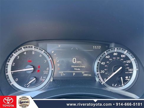 Used 2022 Toyota Highlander XLE image 19