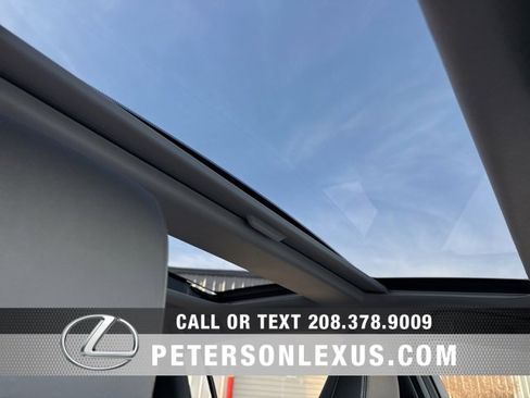 Used 2025 Toyota Prius AWD image 13