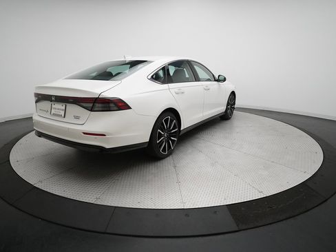 Certified 2023 Honda Accord Touring image 36